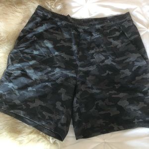 Mens LuluLemon Pace Breaker shorts